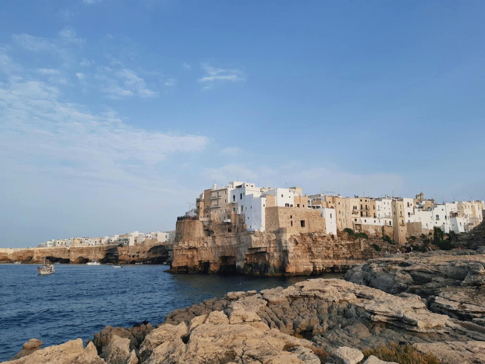 Polignano a Mare, raggiungibile da Bari in treno